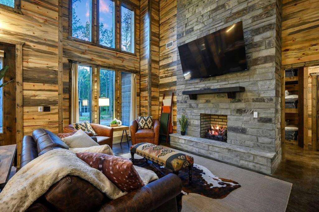 Ember Skye Cabin - 2 Bdr & Bunk Nook/2.5 Bath Broken Bow Dış mekan fotoğraf