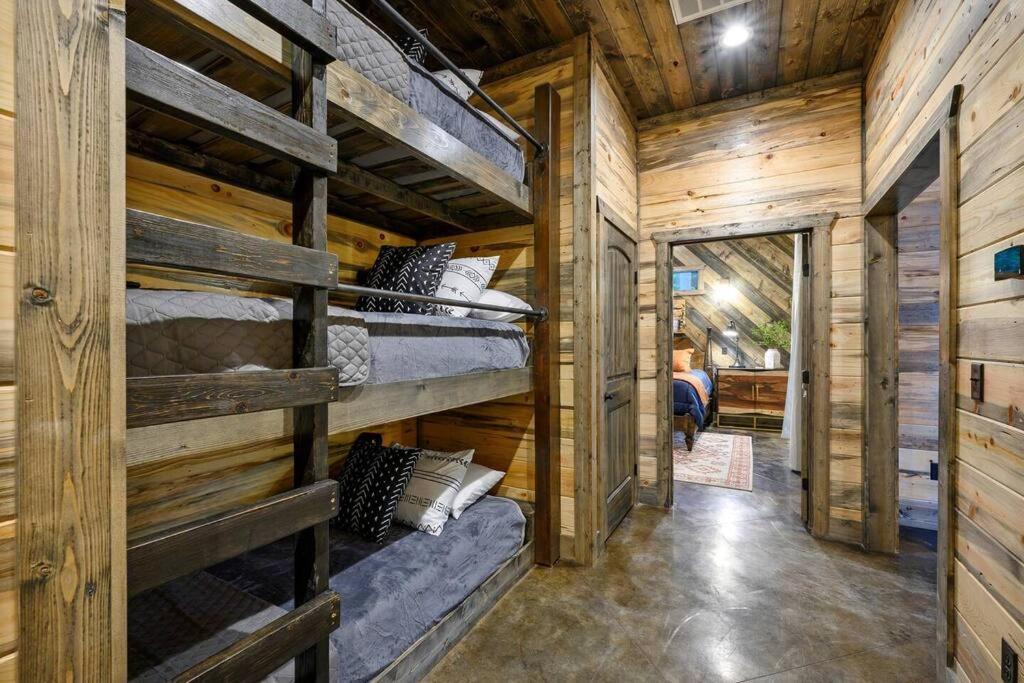 Ember Skye Cabin - 2 Bdr & Bunk Nook/2.5 Bath Broken Bow Dış mekan fotoğraf